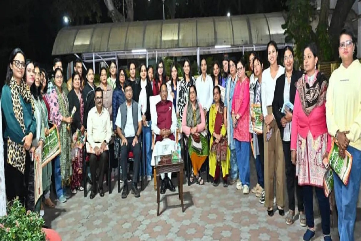 पहली बार छत्तीसगढ़ की महिला पत्रकारों के दल ने किया अध्ययन भ्रमण, खुशियों भरी मुस्कान के साथ जताया मुख्यमंत्री का आभार