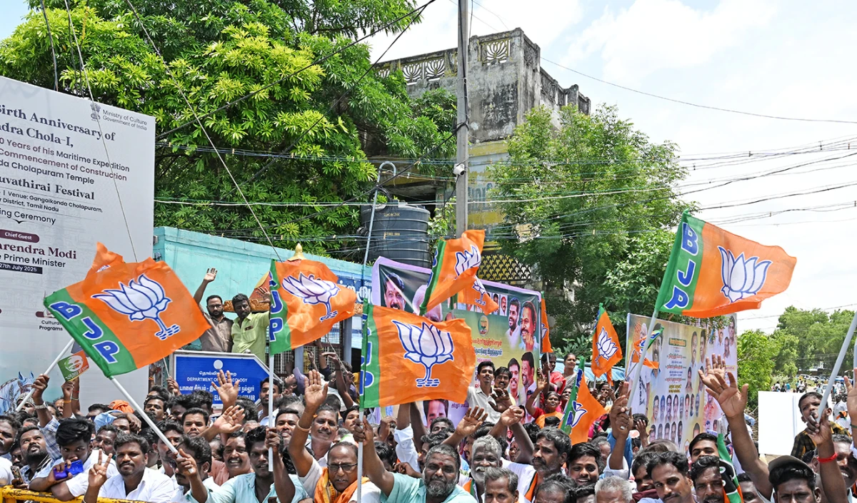 उत्तर प्रदेश में मतदाता सूची से 2.89 करोड़ नाम हटने पर मची हलचल, ‘मिशन मोड’ में आई भाजपा, शहरी गढ़ों पर बड़ा खतरा