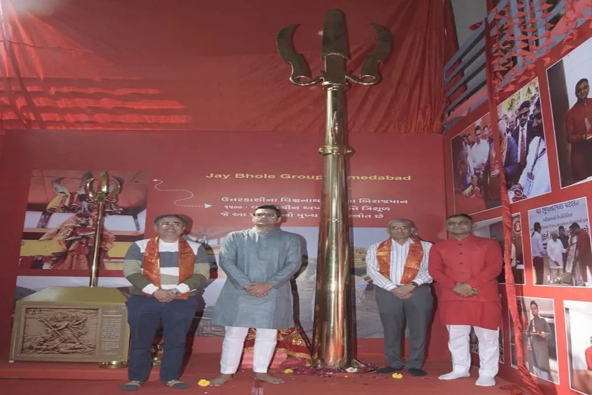 16 फीट ऊंचे, 600 किलो वजन के अखंड शक्ति त्रिशूल के अहमदाबाद में दर्शन आरंभ