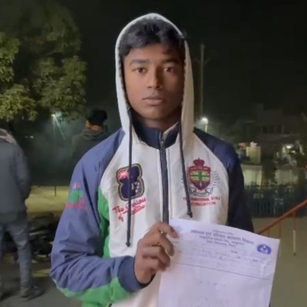 कुत्ता काटने पर युवक को नहीं लगा एंटी रेबीज टीका:किशनगंज के बहादुरगंज CHC में स्वास्थ्य कर्मियों पर लापरवाही का आरोप