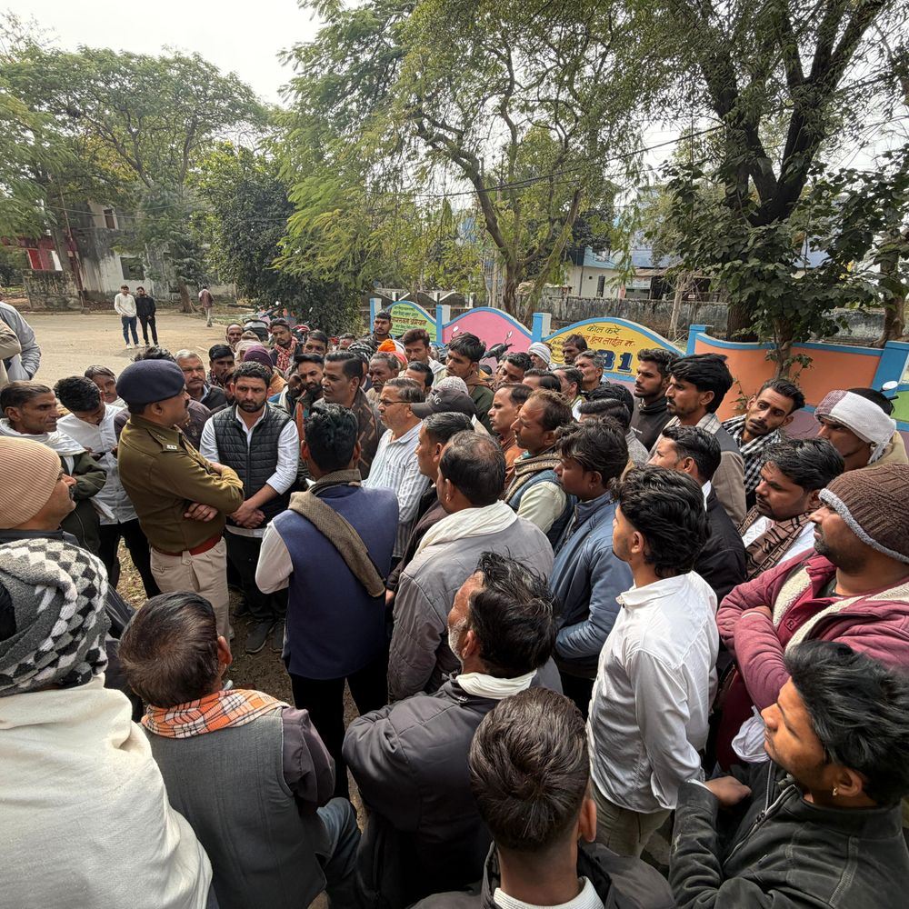 श्योपुर में लगातार चोरी की घटनाओं से ग्रामीण आक्रोशित:एसपी कार्यालय में ज्ञापन सौंपकर कार्रवाई की मांग, आंदोलन की चेतावनी