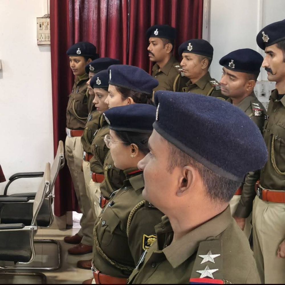SP सागर कुमार ने प्रशिक्षु दारोगा को दिए सुझाव:बोले-बेहतर पुलिसिंग के लिए जनता से करें अच्छा व्यवहार, कानून का उल्लंघन न करने की दी हिदायत