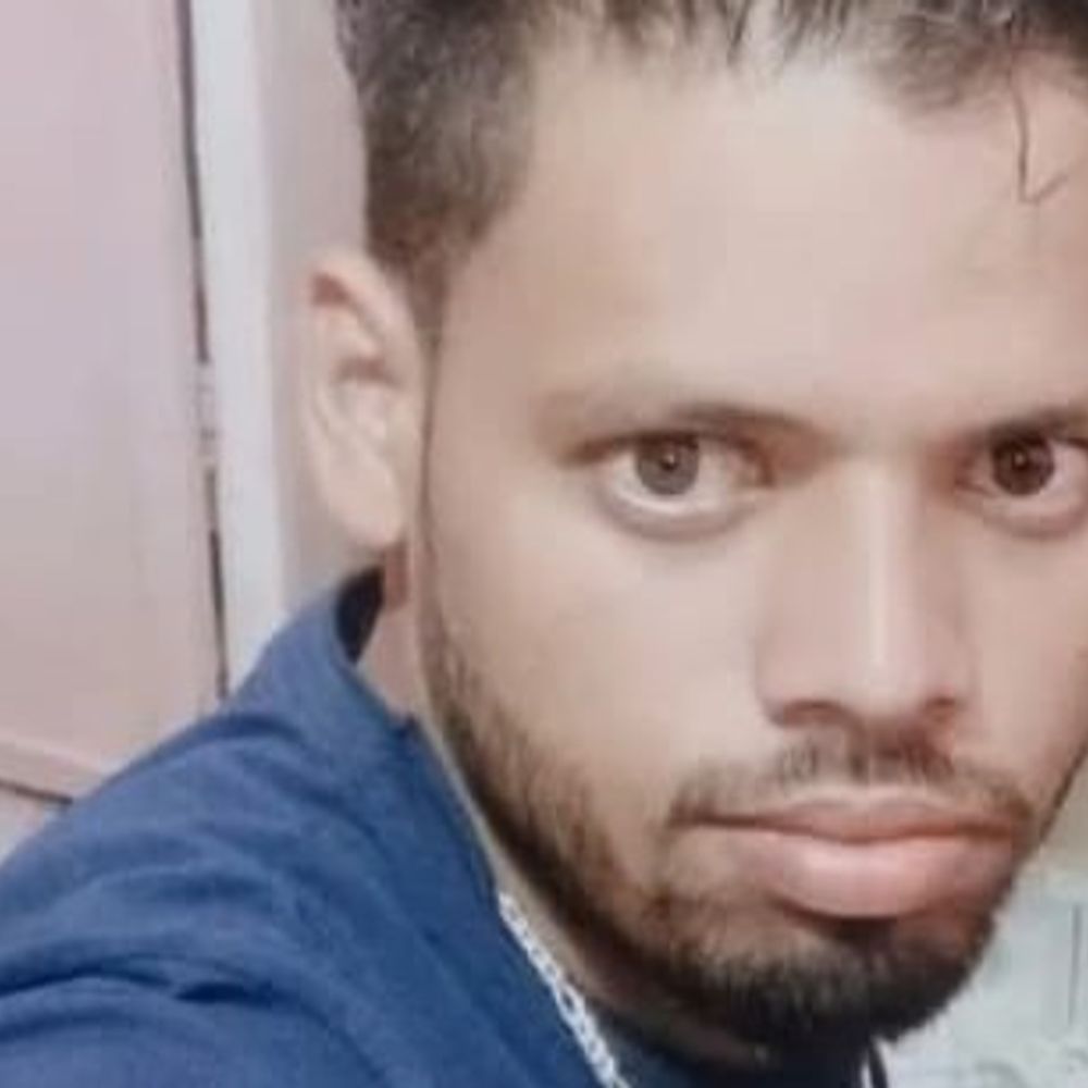 बेतिया के युवक की बेंगलुरु में लिफ्ट से गिरकर मौत:100 फीट ऊपर से गिरा, निर्माण सामग्री छत पर ले जाते समय रस्सी टूटने से हादसा