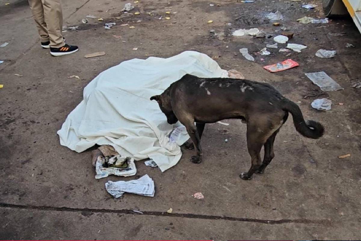 बस स्टैंड पर दो घंटे तक पड़ा रहा शव, गुजरते रहे लोग