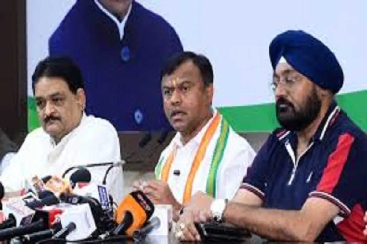 CG Politics: कांग्रेस ने साय सरकार से धान खरीदी का समय एक माह बढ़ाने की मांग की, बैज बोले- 5.5 लाख किसान नहीं बेच पाए हैं धान