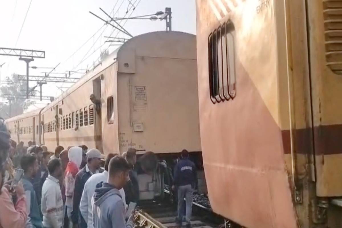 एमपी में चलती स्पेशल ट्रेन से तीन डिब्बे हुए अलग, यात्रियों में मची अफरा-तफरी