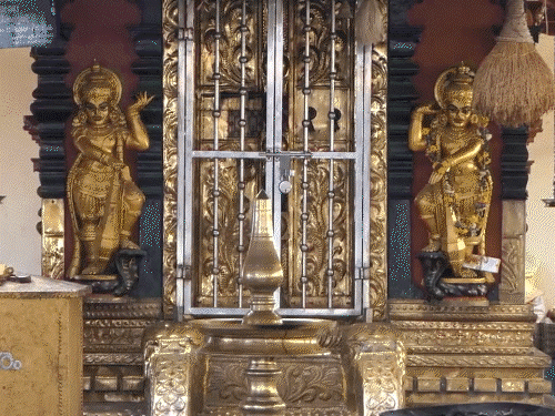 केरल चुनाव से 3 महीने पहले दक्षिण में कुम्भ:पेशवाई जैसी रथयात्रा, आज पहला स्नान; 259 साल से बंद महामाघ उत्सव परंपरा दोबारा शुरू हुई