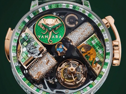 वनतारा को ट्रिब्यूट वाली लग्जरी वॉच लॉन्च:घड़ी के अंदर अनंत अंबानी  के साथ शेर-बंगाल टाइगर के मिनिएचर लगे; कीमत ₹12.5 करोड़