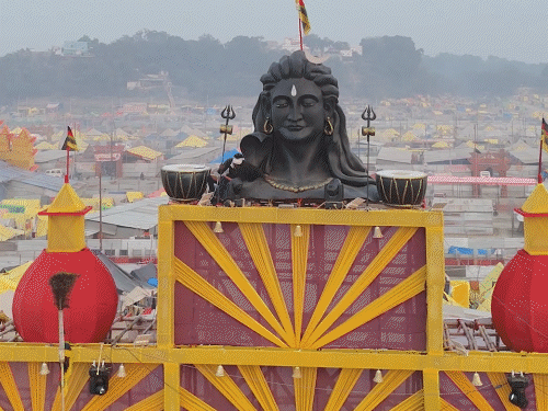 प्रयागराज में टॉप- 3 खूबसूरत पंडाल का ड्रोन VIDEO:श्रीरामनंदाचार्य मठ में आदियोगी की भव्य प्रतिमा, सतुआ बाबा का हाईटेक तंबू