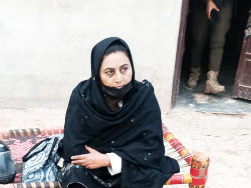 पाकिस्तान में पंजाबी महिला सरबजीत गिरफ्तार:भारत डिपोर्ट करने की तैयारी; सिख जत्थे के साथ गई, नूर हुसैन बनकर मुस्लिम व्यक्ति से निकाह किया