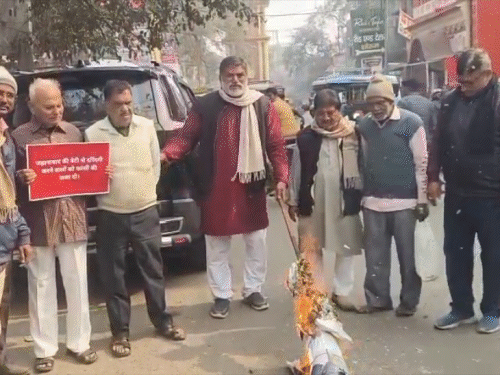 NEET छात्रा की मौत, पटना सहित जहानाबाद-बेगुसराय में प्रदर्शन:पप्पू यादव बोले- पुलिस ने मनीष को क्यों रिमांड पर नहीं लिया,