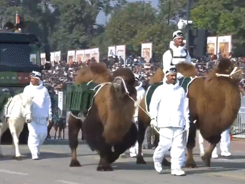 गणतंत्र दिवस- कर्तव्य पथ पर शक्ति प्रदर्शन, PHOTOS:ऑपरेशन सिंदूर का फॉर्मेशन, भीष्म-अर्जुन टैंक की धमक और हेलिकॉप्टर ध्रुव का प्रहार