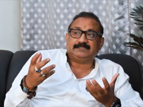 नीतीश के करीबी अशोक चौधरी की जॉइनिंग क्यों रोकी गई:शिक्षामंत्री ने जांच के लिए भेजा, आयोग बोला-हमारे पास शिकायत नहीं; क्या JDU के भीतर क्लैश?