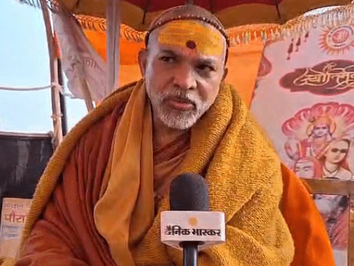 शंकराचार्य बोले-क्या हम उनके टुकड़ों पर जी रहे:चोला तो साधु का और गोहत्या हो रही, आप बताइए कालनेमि कौन?