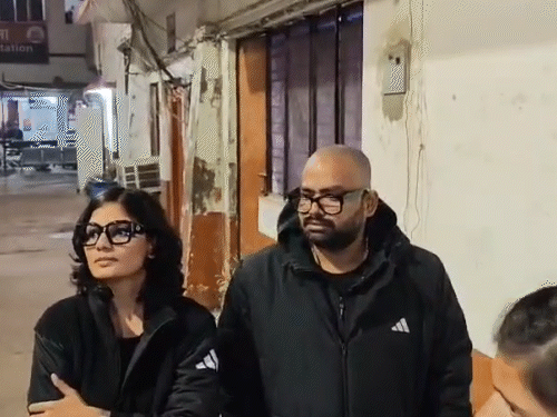 बयान दर्ज कराने पहुंचीं लोक गायिका नेहा को लौटाया:पहलगाम अटैक पर कहा था- चौकीदरवा कायर बा; लखनऊ पुलिस बोली- फिर बुलाएंगे