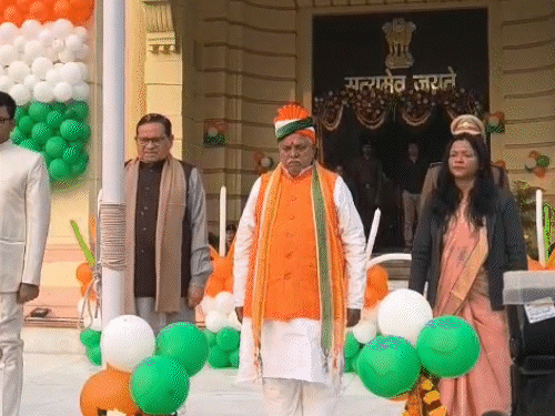 77वां गणतंत्र दिवस आज, पटना में सुबह से झंडोत्तोलन:विधानसभा में अध्यक्ष प्रेम कुमार ने फहराया तिरंगा, राजनीतिक दलों के कार्यालयों में भी कार्यक्रम शुरू
