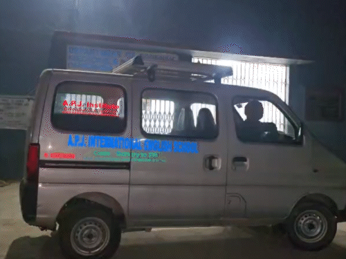 दरभंगा में सड़क हादसे में अमीन की मौत:हरिहरपुर-कनौर मार्ग पर मिला शव, पुल पर रेलिंग से बाइक टकराने की आशंका