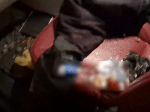 दुकान से शराब खरीद कर वहीं पी; फिर चलाई कार:धनबाद में चार लोगों को किया घायल, दो की स्थिति गंभीर, स्थानीय लोगों ने पकड़ा