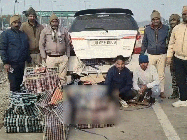 गयाजी में 228 लीटर विदेशी शराब जब्त:झारखंड से कर रहे थे तस्करी, दो तस्कर गिरफ्तार