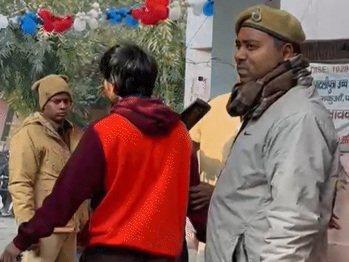 1799 पदों के लिए बिहार पुलिस SI भर्ती परीक्षा:एग्जाम सेंटर्स पर सुरक्षा के कड़े इंतजाम, 10 बजे शुरू होगी पहली पाली