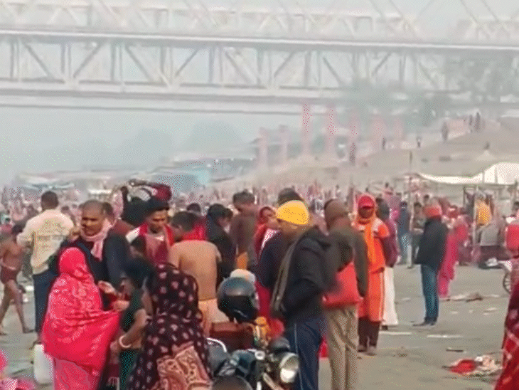 बेगूसराय में माघ सप्तमी पर उमड़ी भीड़:सिमरिया घाट पर आस्था का सैलाब, स्नान और पूजा-अर्चना के लिए नेपाल से भी पहुंचे श्रद्धालु