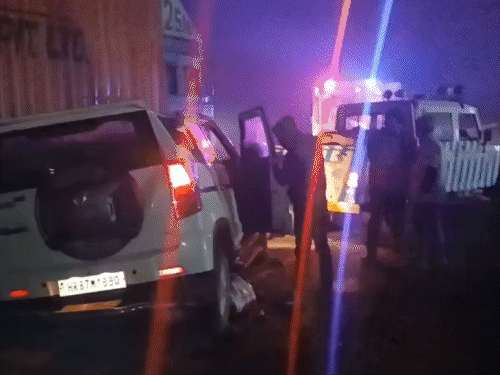 पटना में कंटेनर से टकराईं गाड़ियां, पिता-बेटी की मौत:बैंककर्मी का सिर चूर-चूर, बेटी का धड़ से अलग हुआ; गैस कटर से काटकर,क्रेन से निकाली गई बॉडी