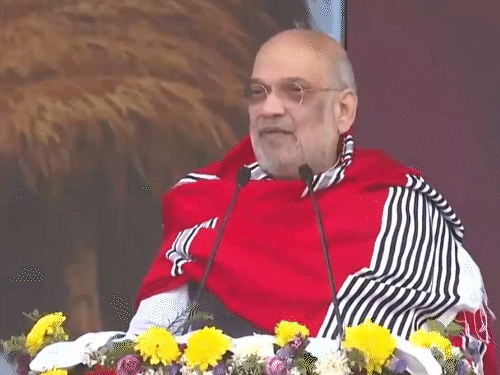 शाह बोले-असम में 64-लाख घुसपैठिए, 7 जिलों में इनका बहुमत:कांग्रेस ने राज्य को बंदूक-गोली, संघर्ष और युवाओं की मौत के अलावा क्या दिया