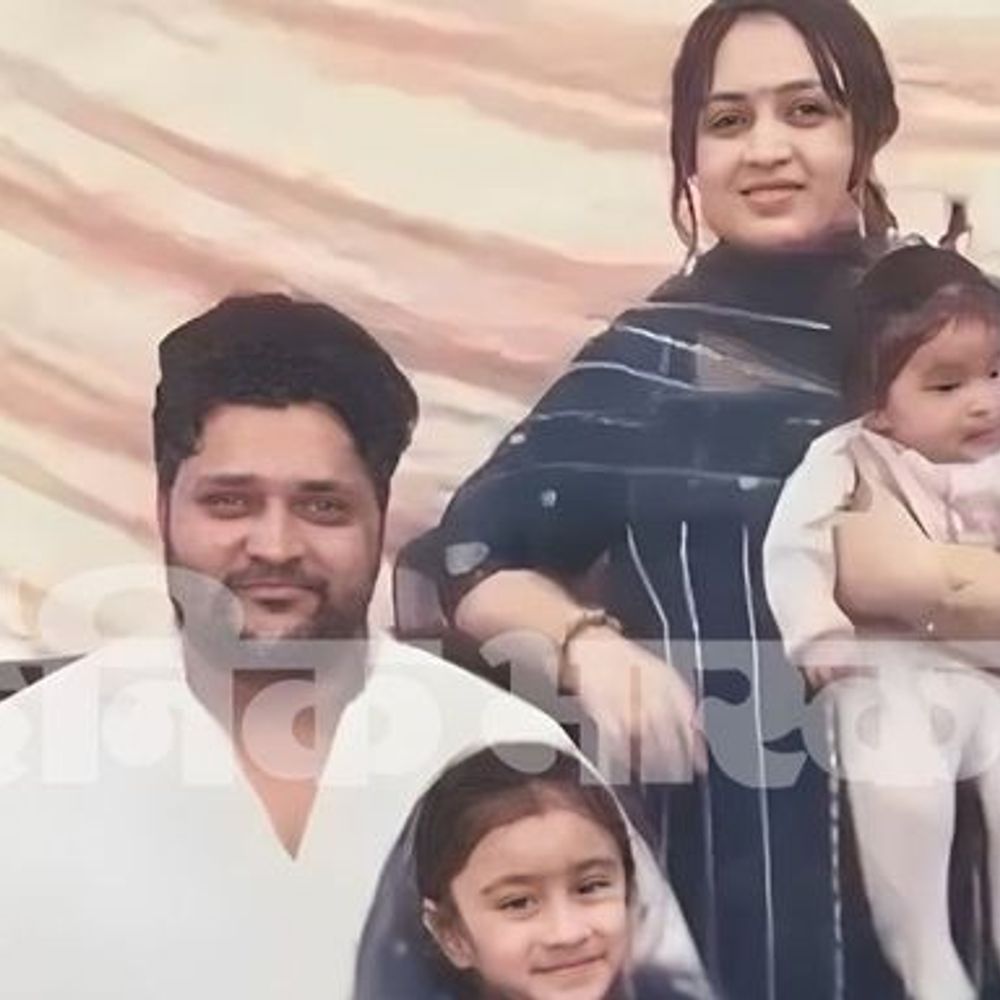 फिरोजपुर में परिवार की हत्या कर सुसाइड किया:पहले पत्नी-2 बेटियों को गोली मारी, फिर खुद को शूट किया; बेडरूम से मिली लाशें