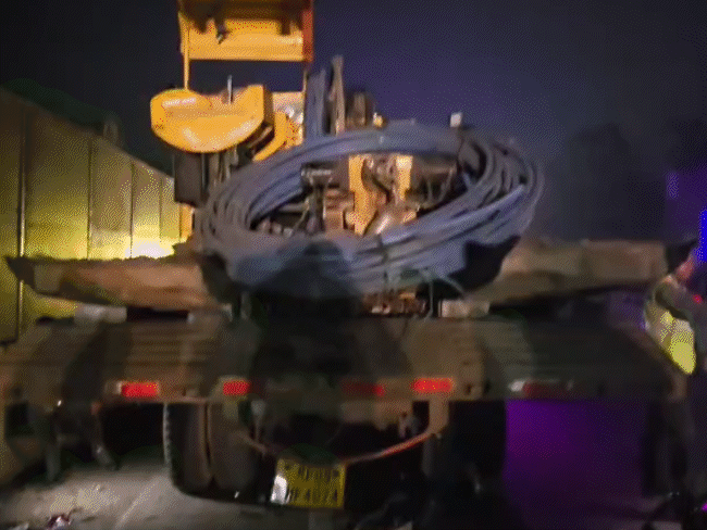 नेशनल हाईवे पर खड़े ट्रक में घुसी बाइक:सिवनी में दंपती और दो बच्चों की मौके पर मौत; नववर्ष मनाने​​​​​​​ ससुराल जा रहे थे