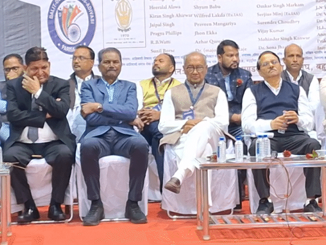 कांग्रेस MLA बोले- SC-ST विधायकों की स्थिति कुत्ते जैसी:बरैया ने कहा- कोशिश करें कि आदिवासी हिंदू न बन पाए; तभी मुक्ति का मार्ग निकलेगा