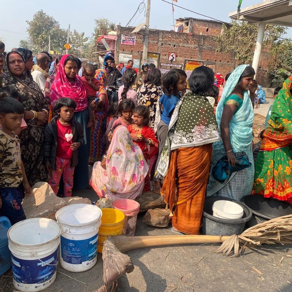 शेखपुरा के देवपुरी में 15 दिन से जलापूर्ति केंद्र बंद:डेढ़ हजार आबादी प्रभावित, ग्रामीणों ने सड़क किया जाम