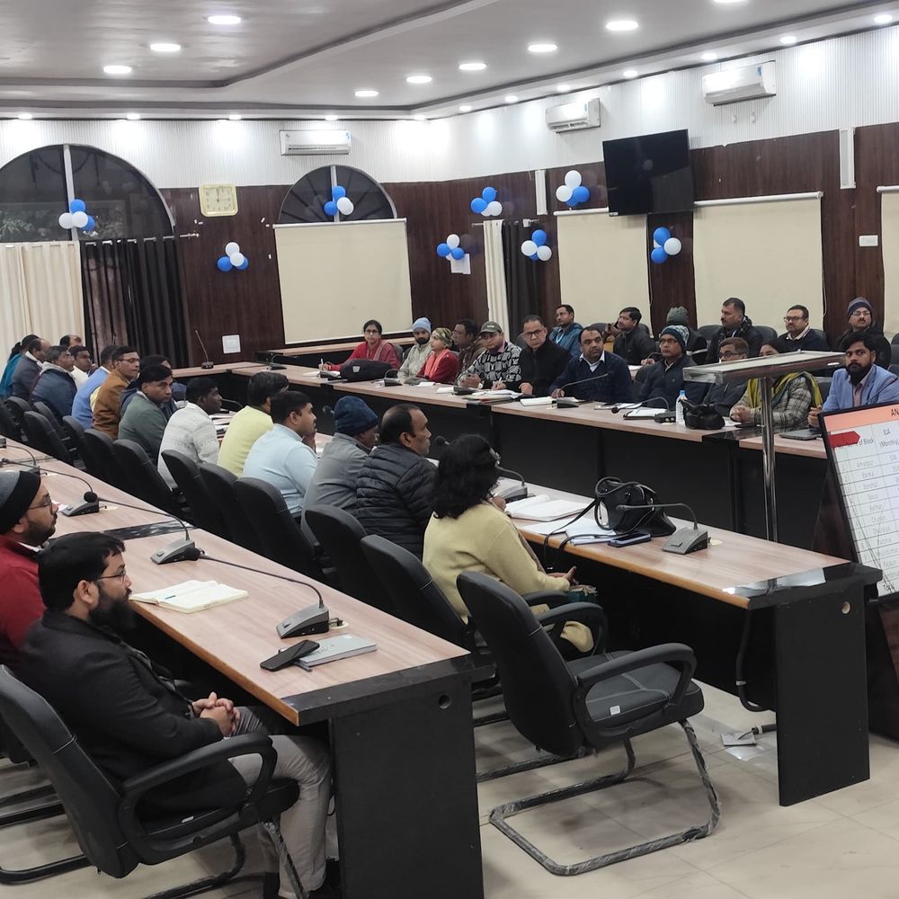 बांका में स्वास्थ्य व्यवस्था की कड़ी जांच:प्रसव में कमी पर डीएम सख्त, 75 फीसदी लक्ष्य पूरा करने का अल्टीमेटम, लापरवाही पर वेतन रोकने की चेतावनी