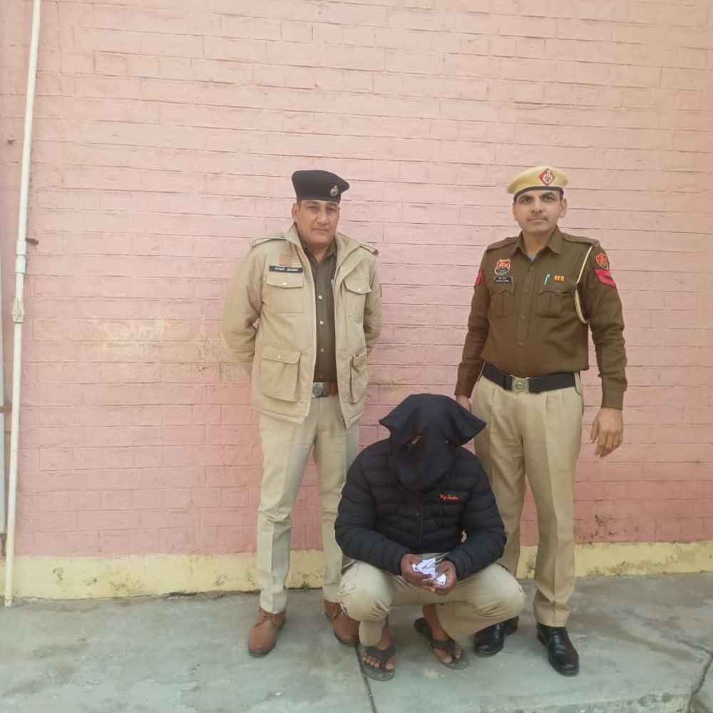 फतेहाबाद पुलिस ने हेरोइन समेत मुख्य सप्लायर पकड़ा:पहले पकड़े गए आरोपी ने बताया ठिकाना; नेटवर्क की तलाश जारी