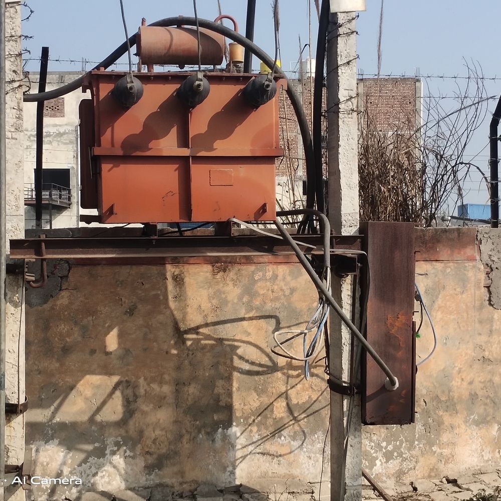 इसराना अनाज मंडी में 100kv का ट्रांसफार्मर जला:कस्बे में बिजली सप्लाई बाधित; गणतंत्र दिवस समारोह की तैयारी पर असर