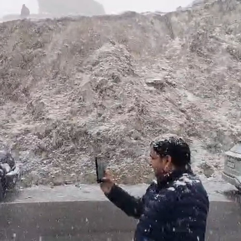 चंबा में सीजन की पहली बर्फबारी:डलहौजी, जोत, भरमौर के ऊंचे इलाकों में डेढ़ फुट स्नोफॉल; निचले इलाकों में हल्की बारिश