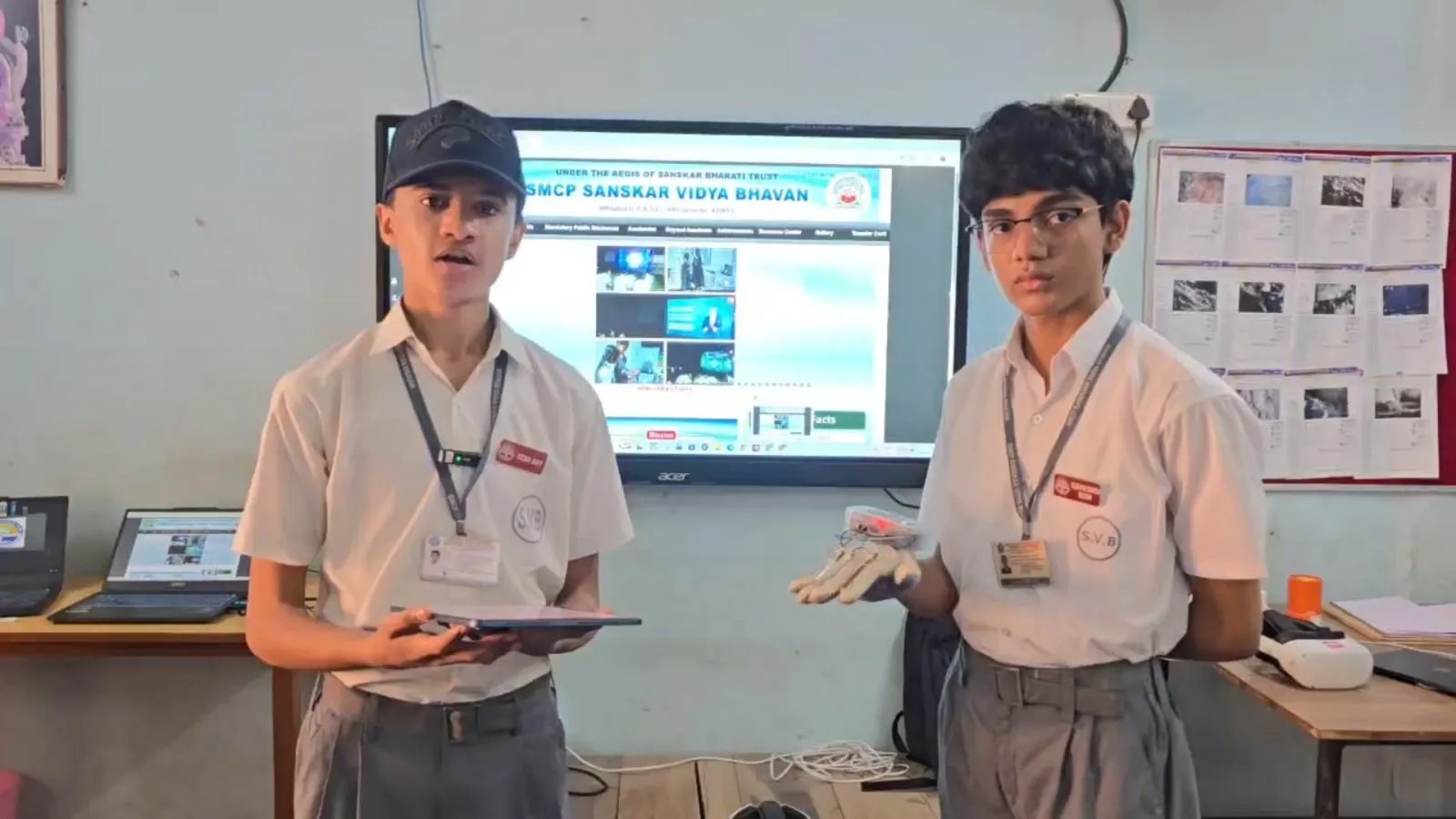 मूक-बधिरों के लिए अनोखा डिवाइस तैयार, साइन लैंग्वेज होगी टेक्स्ट और स्पीच में कन्वर्ट