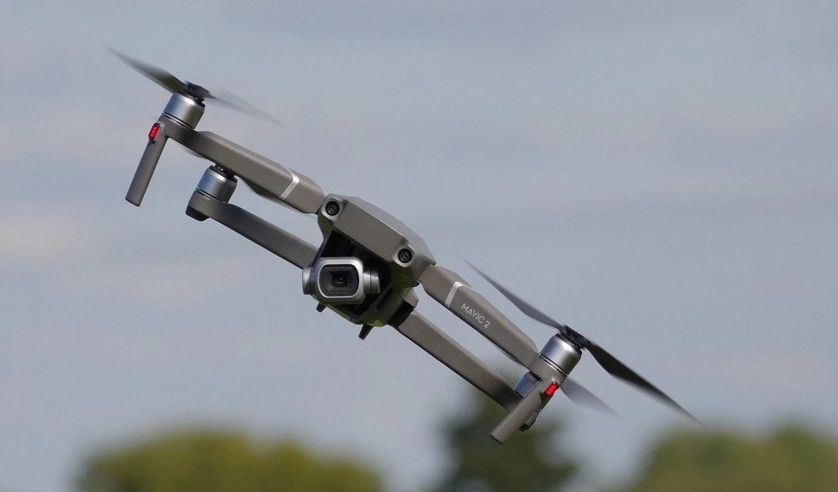 Kashmir: पुंछ और सांबा में भारत-पाकिस्तान सीमा के पास ड्रोन देखे गए