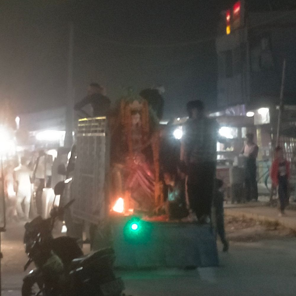 भगवानपुर में सरस्वती प्रतिमाओं का विसर्जन:श्रद्धालुओं ने गाजे-बाजे के साथ विदाई की, जयकारों से शहर गूंजा