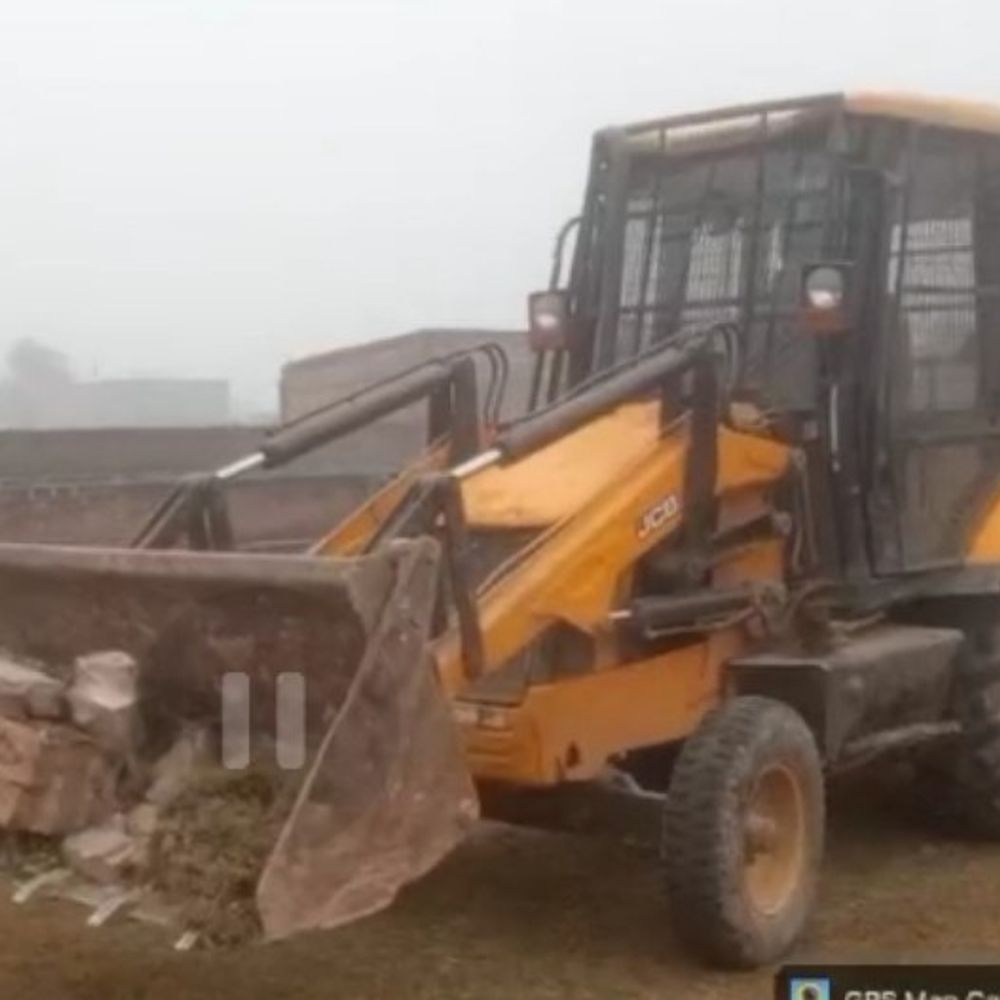 PDA ने 18 बीघा जमीन अवैध कब्जे से मुक्त कराई:झूंसी और सरायइनायत में अवैध प्लाटिंग पर चला बुलडोजर