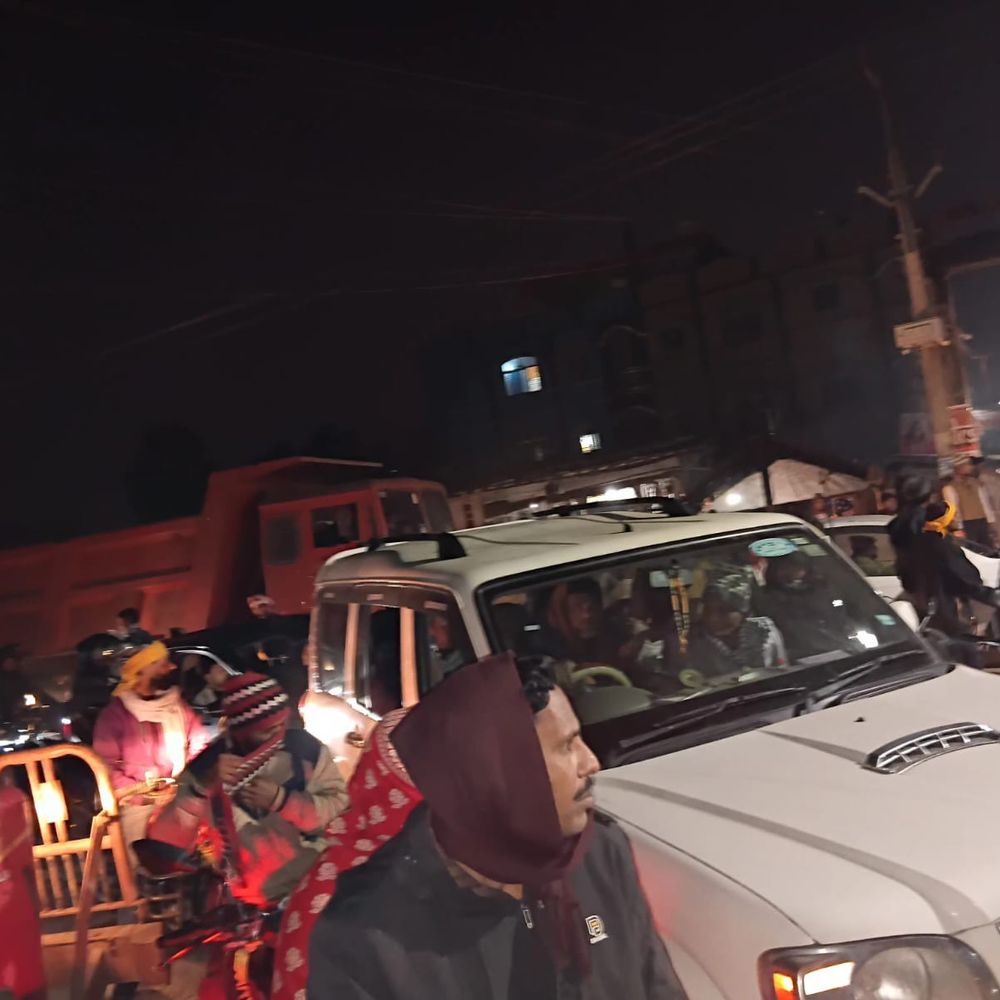 कटिहार में जदयू नेता और पुलिसकर्मी में बहस:जाम हटाने को लेकर नोकझोंक, नेता बोले- मुझसे पैसे मांगे, विरोध करने पर मारपीट की