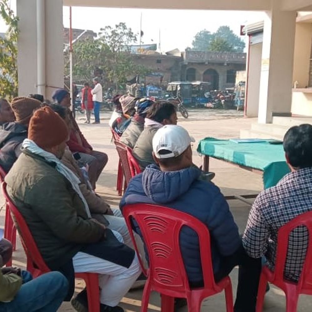 सरस्वती पूजा को लेकर रहिका थाना में बैठक:शांति और आपसी भाईचारा बनाए रखने की अपील, डीजे बजाने पर रोक