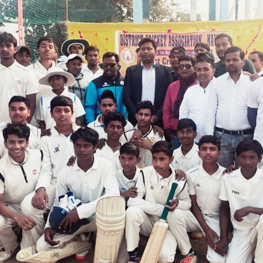 युवराज क्रिकेट क्लब ने जीता उद्घाटन मुकाबला:नवादा में बी डिवीजन जिला क्रिकेट लीग का शुभारंभ, रजौली की टीम 82 रन पर सिमटी