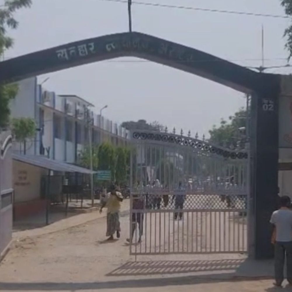 अररिया में कफ सिरप-शराब बरामदगी मामले में 2 को सजा:5 साल की सश्रम कैद और एक-एक लाख रुपए का जुर्माना