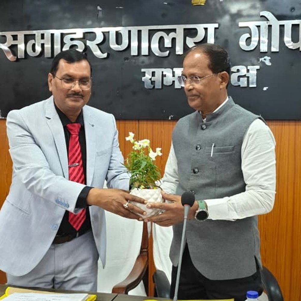 गोपालगंज में दिशा समिति की रिव्यु मीटिंग:सांसद डॉ. आलोक सुमन की अध्यक्षता में विकास योजनाओं पर चर्चा