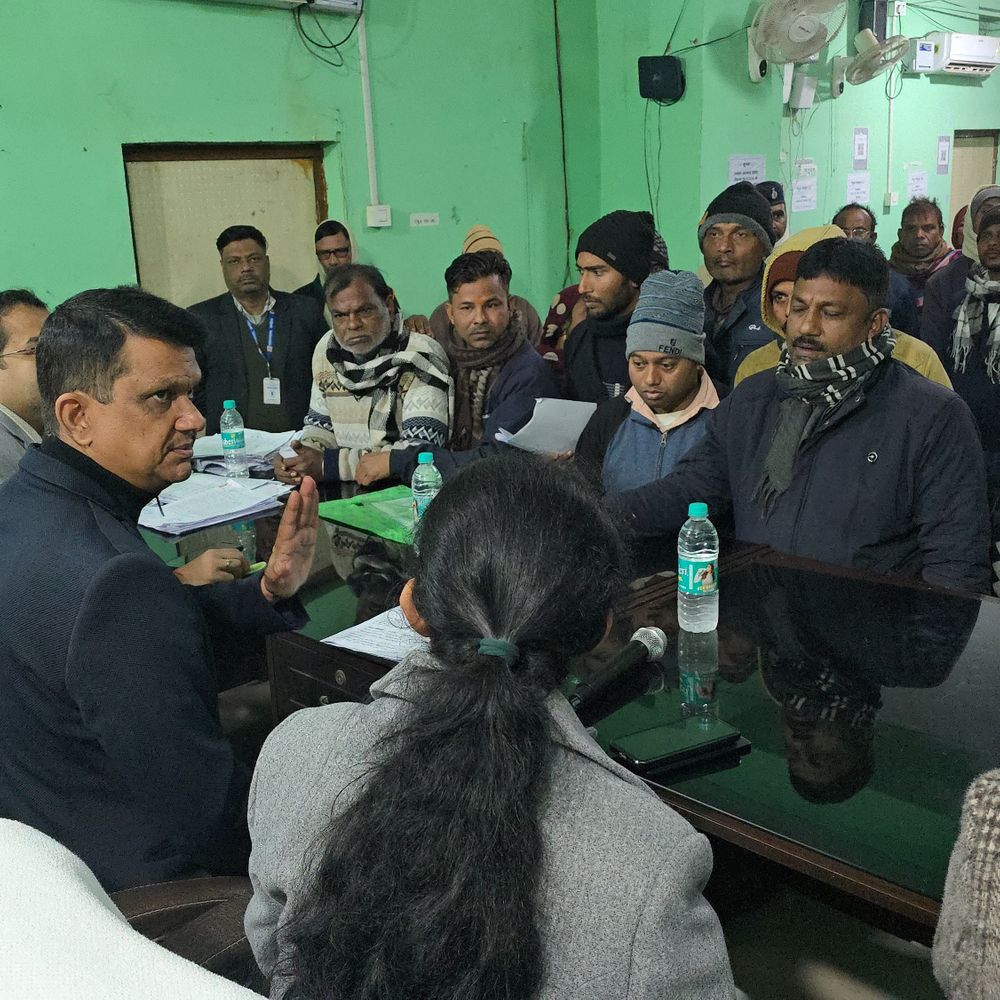 खगड़िया में राजस्व शिविर आयोजित, 152 मामलों का निपटारा:दो राजस्व कर्मियों पर FIR, अभिलेखों की जांच के निर्देश