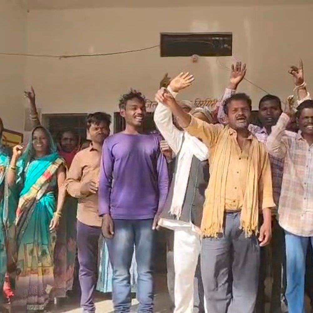 MCB में पंचायत सचिव की दोबारा तैनाती का विरोध:सरपंच-पंच और ग्रामीणों ने भ्रष्टाचार का आरोप लगाया, भ्रष्टाचार के आरोपों से किया इनकार