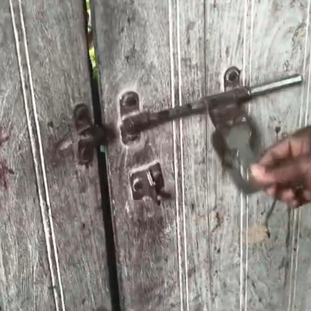 समस्तीपुर में दुकान से 5 लाख का डीजे सेट चोरी:चकमेहसी में अज्ञात चोरों ने कुंडी काटकर वारदात को अंजाम दिया