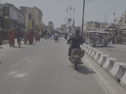 अयोध्या में नॉनवेज पर सख्ती:होटल–होम स्टे को चेतावनी, ऑनलाइन ऑर्डर पर भी रोक