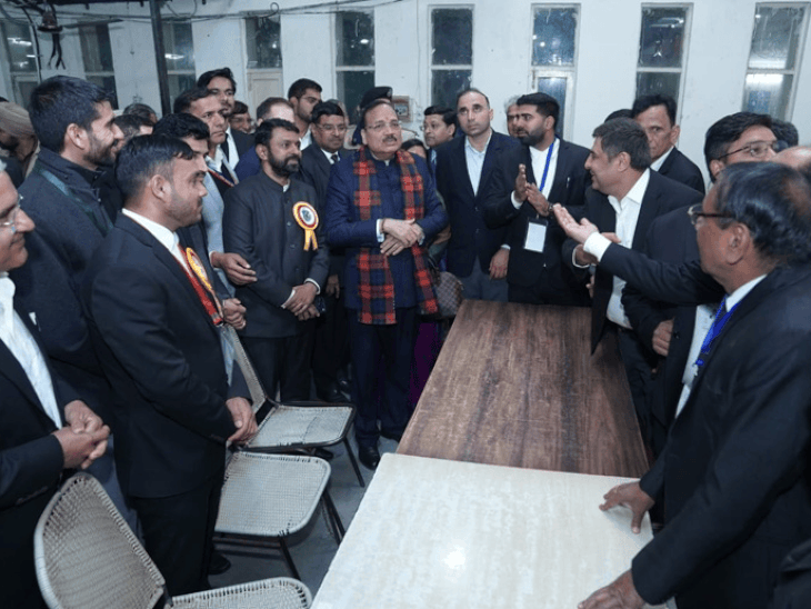 CJI बनने के बाद पहली बार पैतृक गांव जाएंगे सूर्यकांत:हिसार में स्कूल-कॉलेज में अपने क्लासरूम देखेंगे, अजय चौटाला समेत 12 क्लासमेट को न्योता