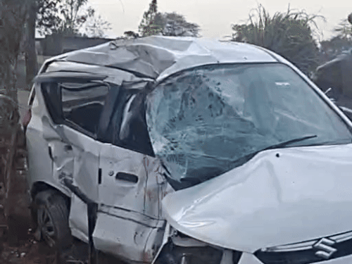 कुरुक्षेत्र में किशोर की एक्सीडेंट में मौत:पेड़ से टकराई हाईस्पीड कार, इलाज के दौरान मौत, दोस्त को भी लगीं चोटें